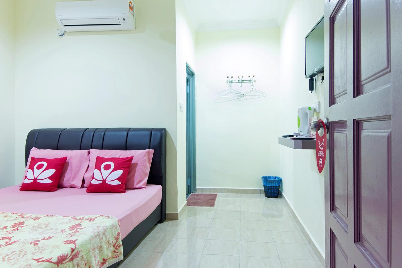 Zen Rooms Basic Kampung Guest House ランカウイ島 エクステリア 写真
