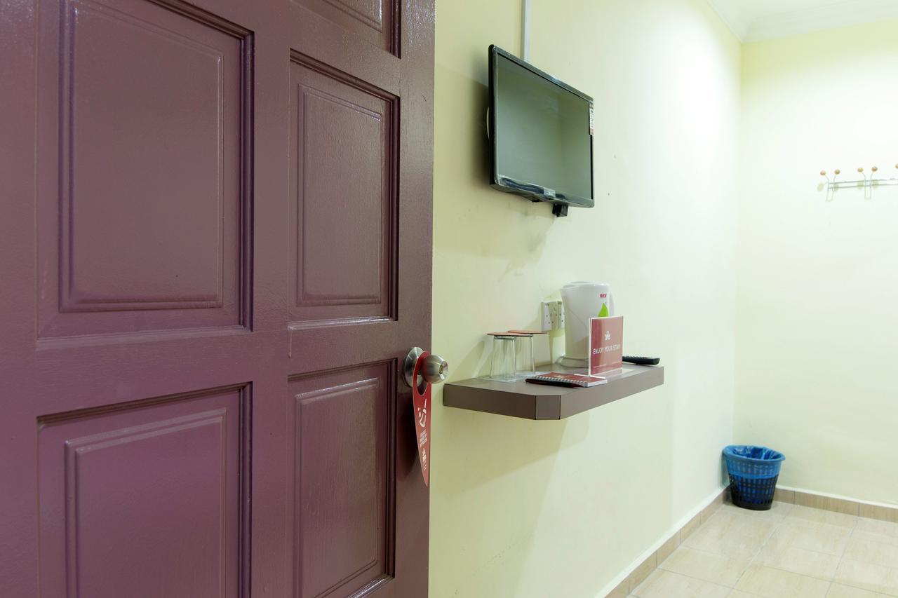 Zen Rooms Basic Kampung Guest House ランカウイ島 エクステリア 写真